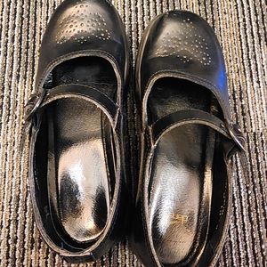 Dansko Mary jane style shoe